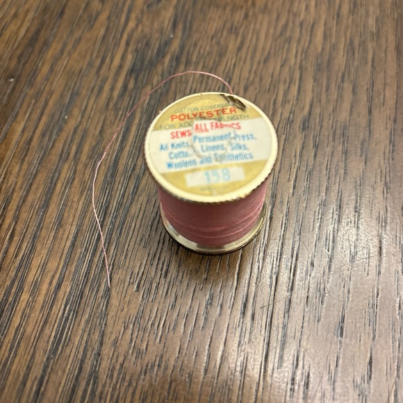 Assorted Vintage Thread Spools - Picture 5 of 8